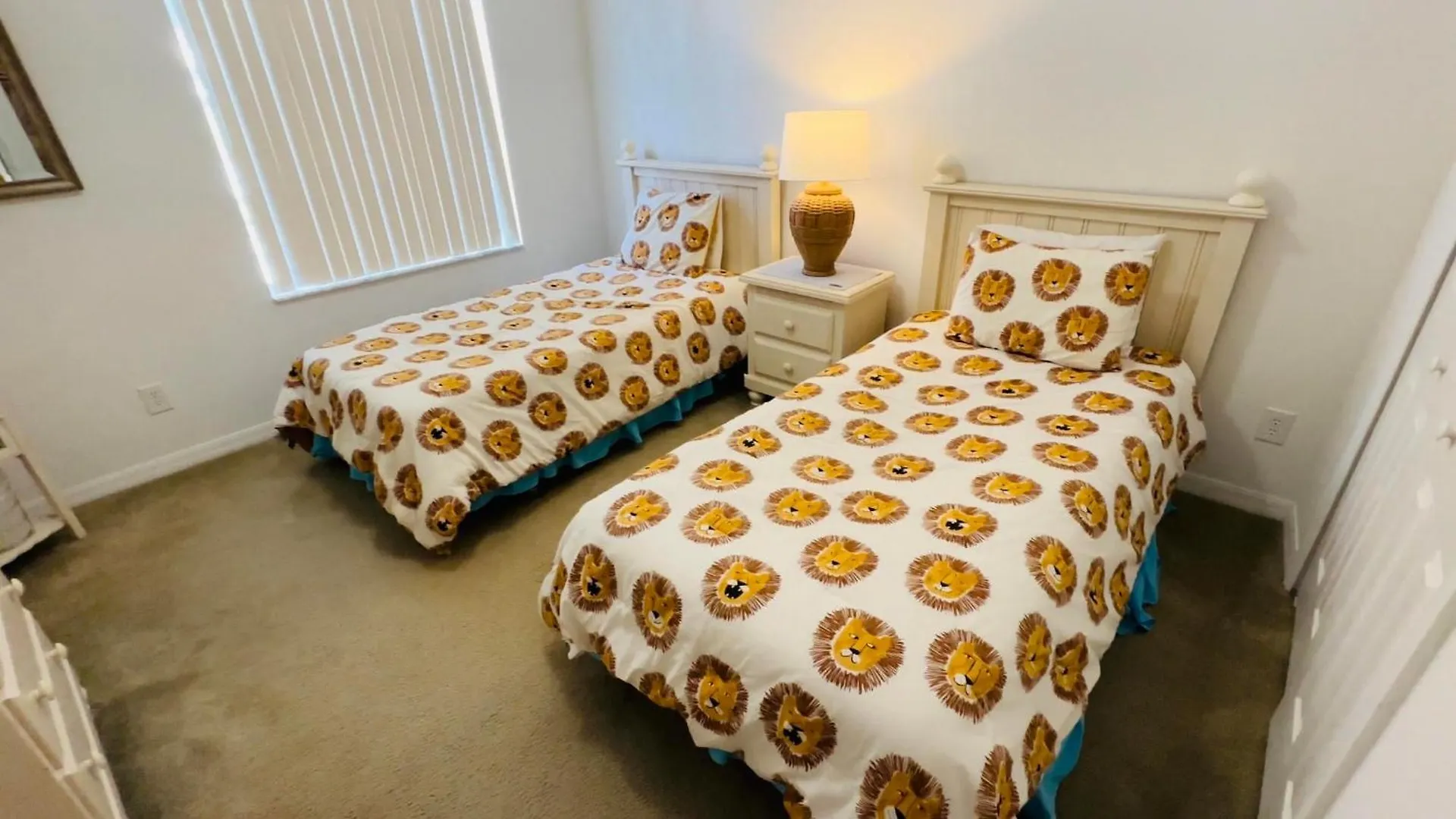 Minutes From The Fun Pet Friendly Villa Davenport United States